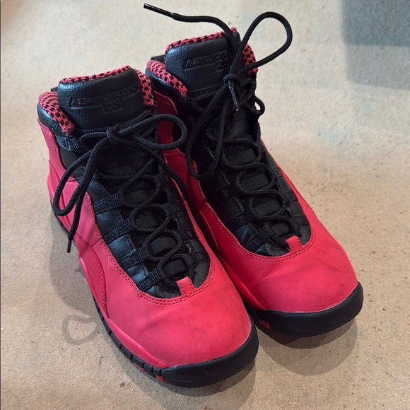 Jordan 10 retro toro bravo GS Women's Red and Black Shoes
6.5 Y, 8 womens - Picture 1 of 7